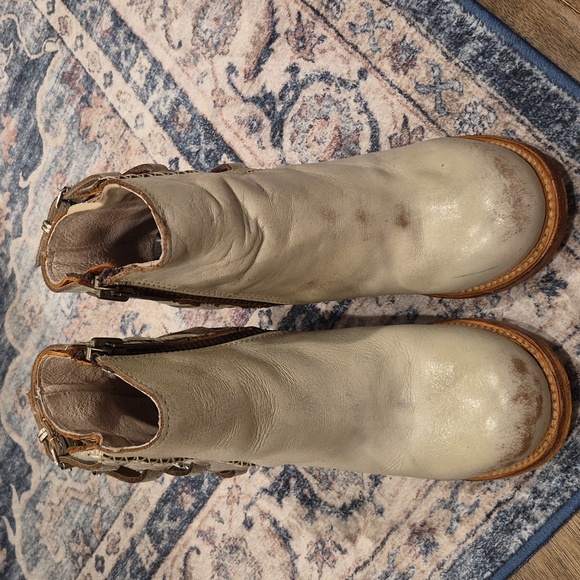 Freebird Hermosa Leather Buckle Detail Booties, Size 7 - Picture 2 of 13